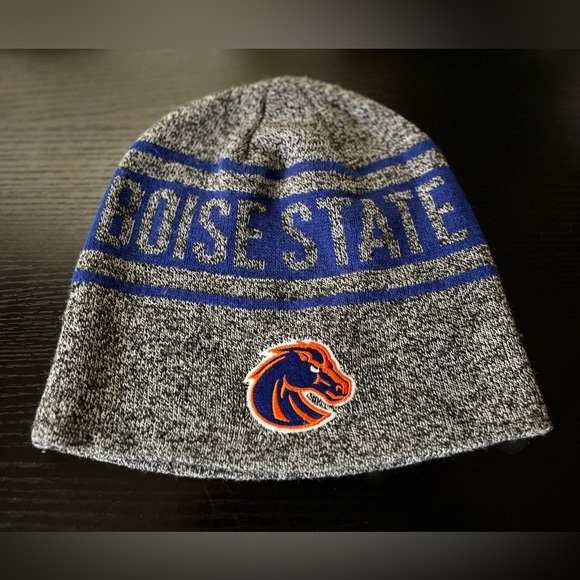 Boise State Broncos Winter Hat/Beanie - Picture 2 of 6